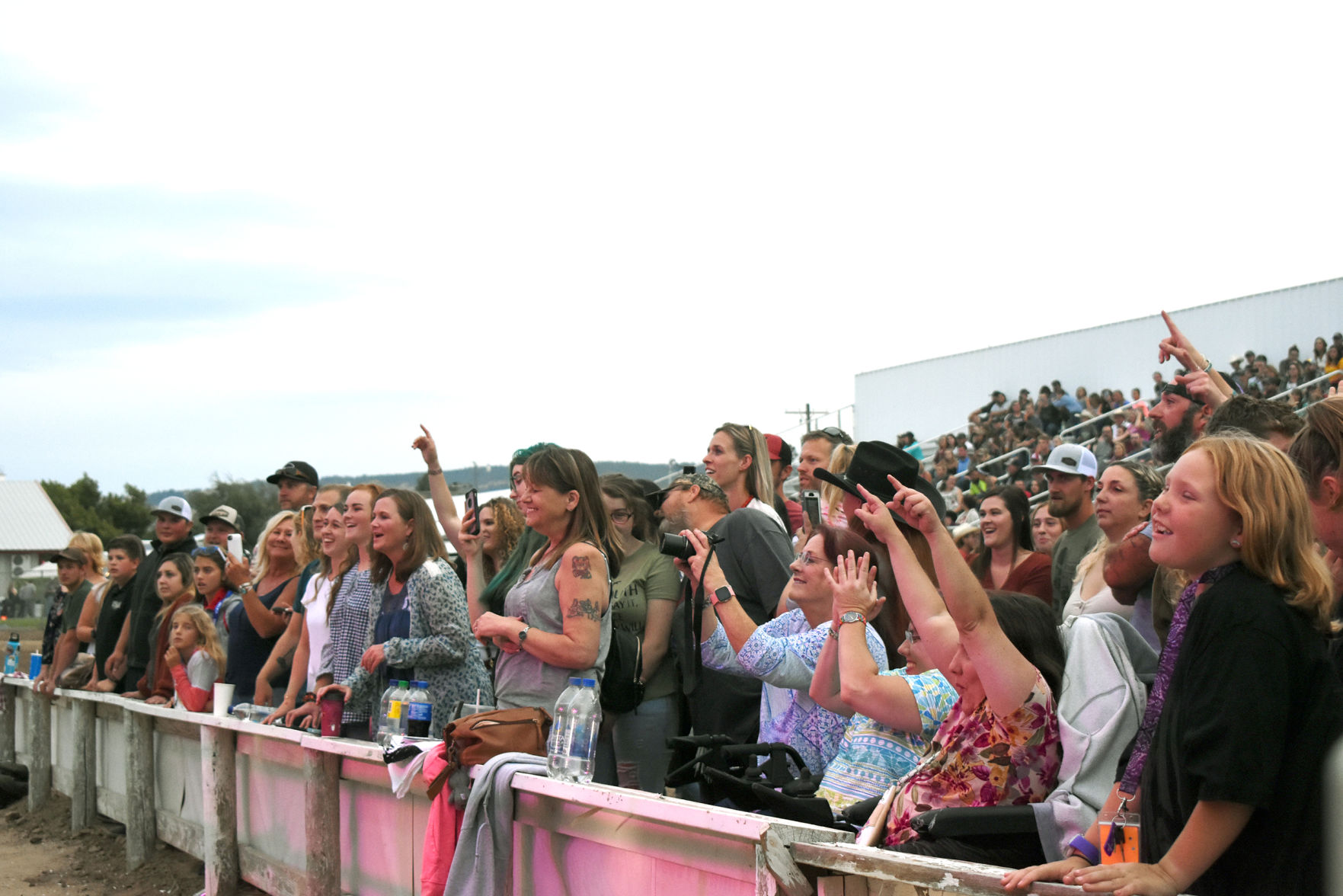 concert crowd